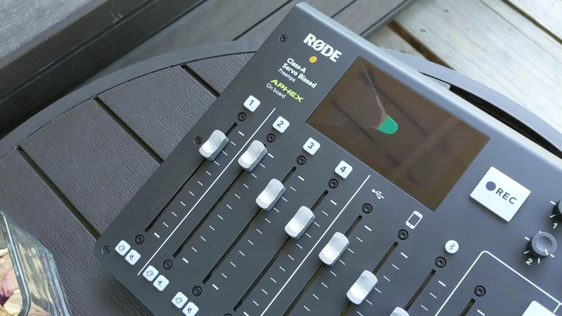 Un primer vistazo a la RØDE Rodecaster Pro