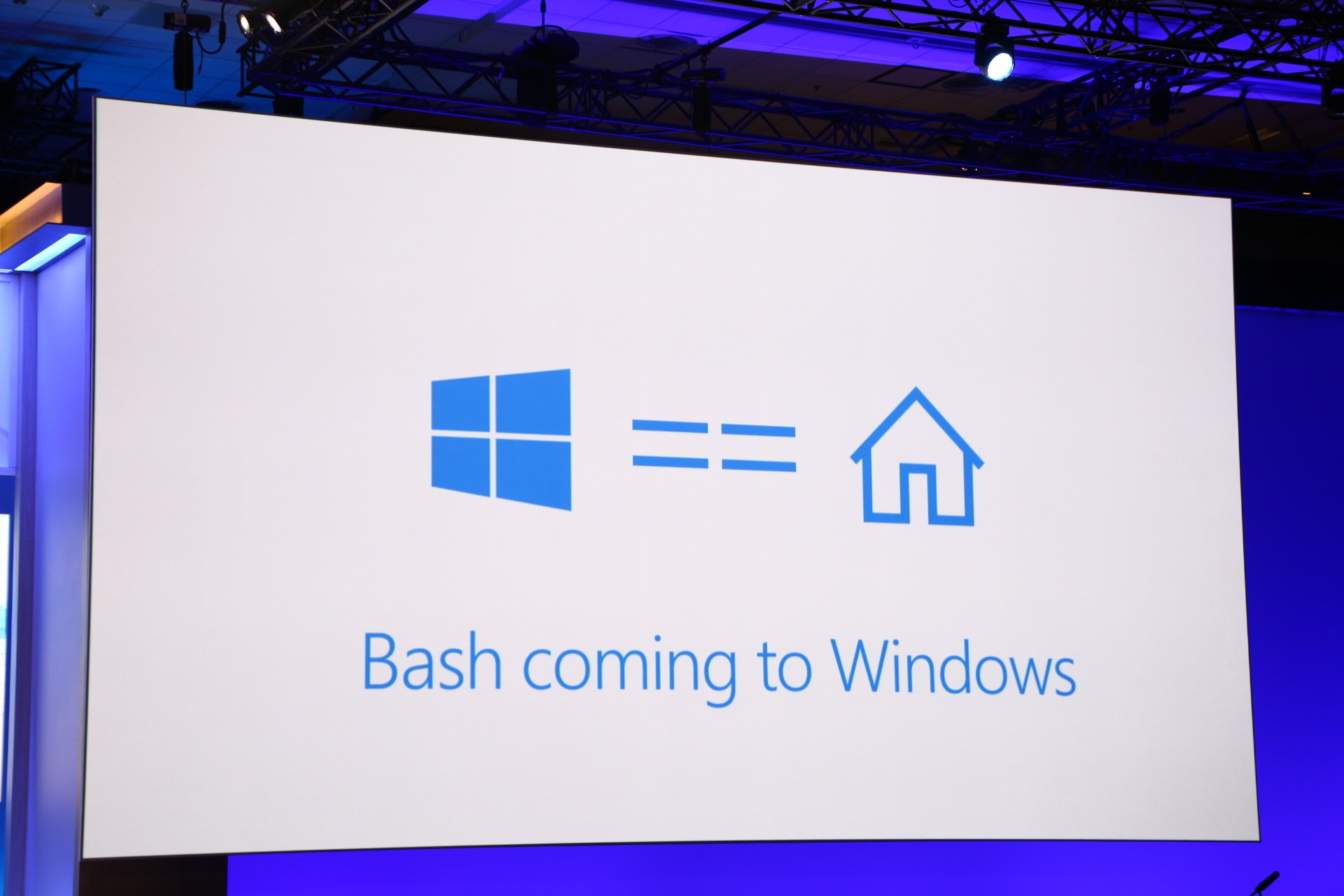 Windows quiere implementar Bash y todos se vuelven locos